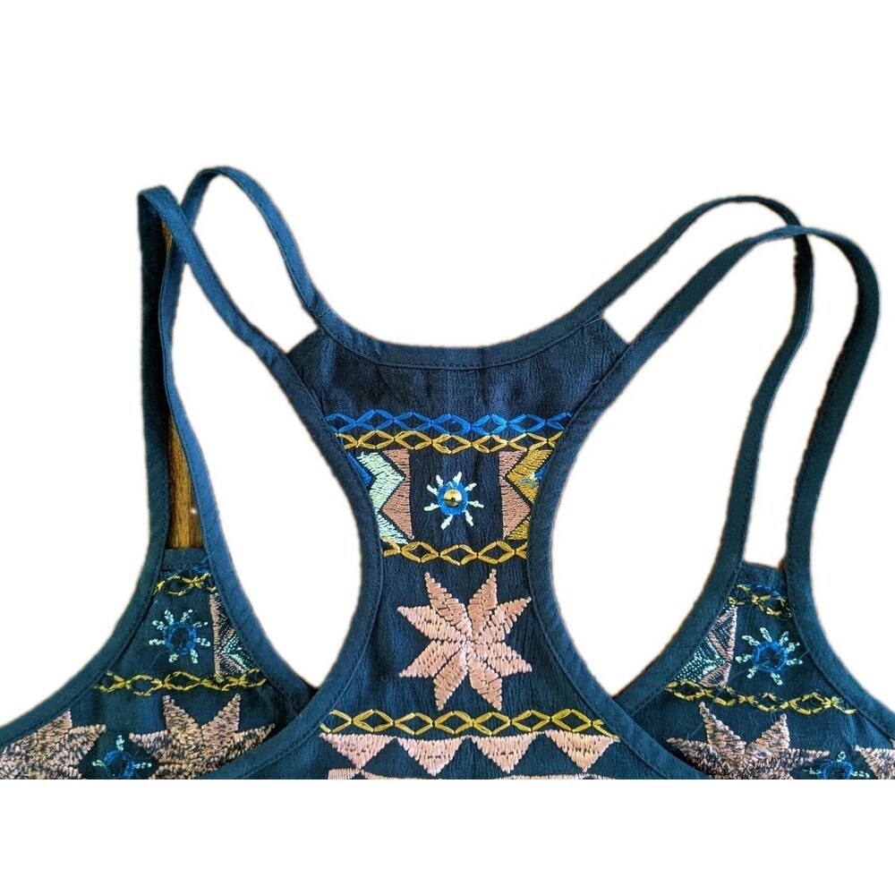 Lucky Brand Embroidered Tank Sz M Navy Blue Strappy V-neck Boho Geometric Racer - Picture 8 of 11